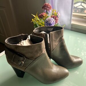 Bar III Brown Ankle Booties with Sleek Design